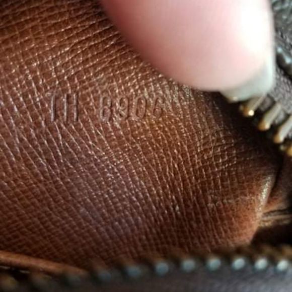 LOUIS VUITTON COMPIEGNE 23 CLUTCH BAG - Picture 9 of 11